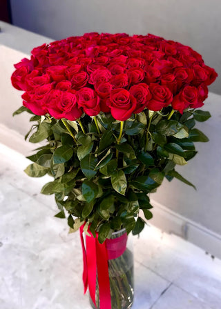 NO. 8. Bouquet of Gorgeous 100 Red Roses