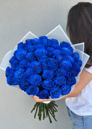 NO. 37. Blue Roses Sapphire Bouquet