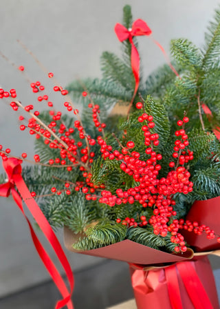 NO. 120. Bouquet with Christmas Tree and Ilex