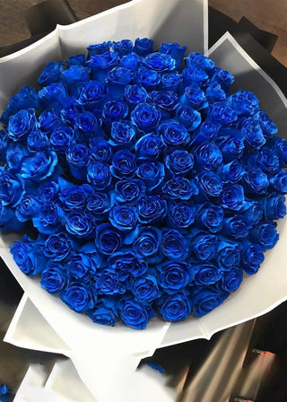 NO. 37. Blue Roses Sapphire Bouquet