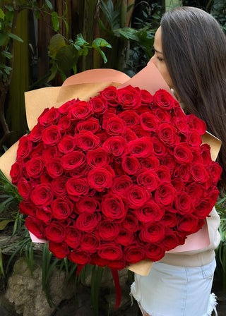 NO. 8. Bouquet of Gorgeous 100 Red Roses